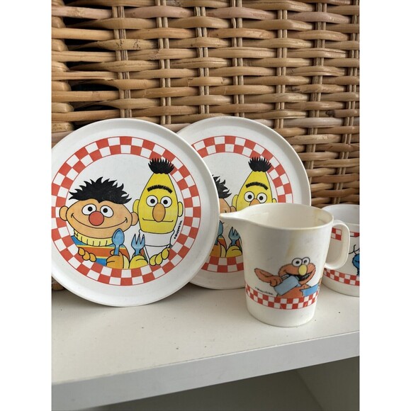Vintage Chilton Globe Inc Muppets Sesame Street Play Dishes Tea Set 6 Piece Set - Picture 3 of 7